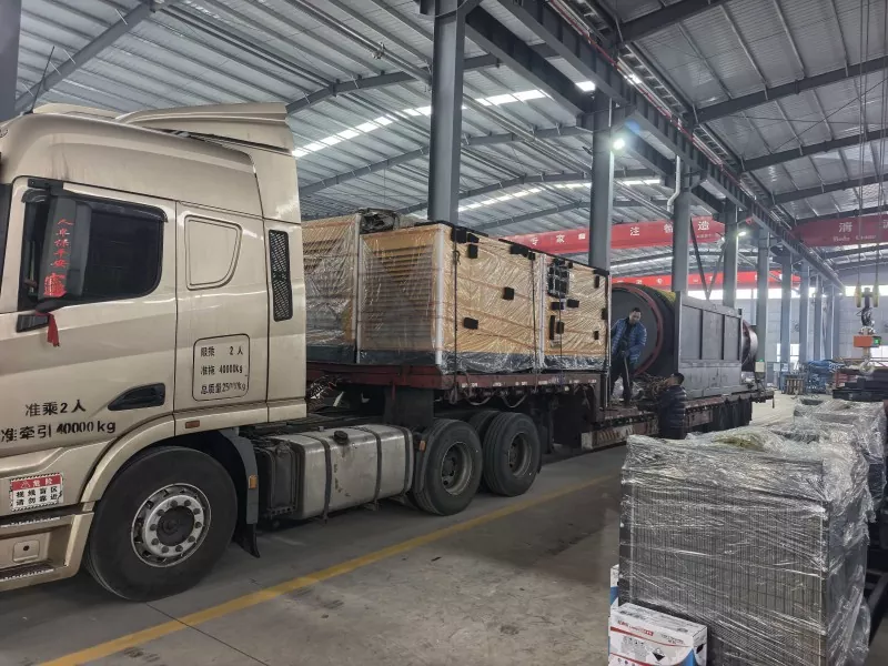 מכונות כרייה של Jinqi שולחת אצווה של ציוד הפרדת תופים ותומך לרוסיה